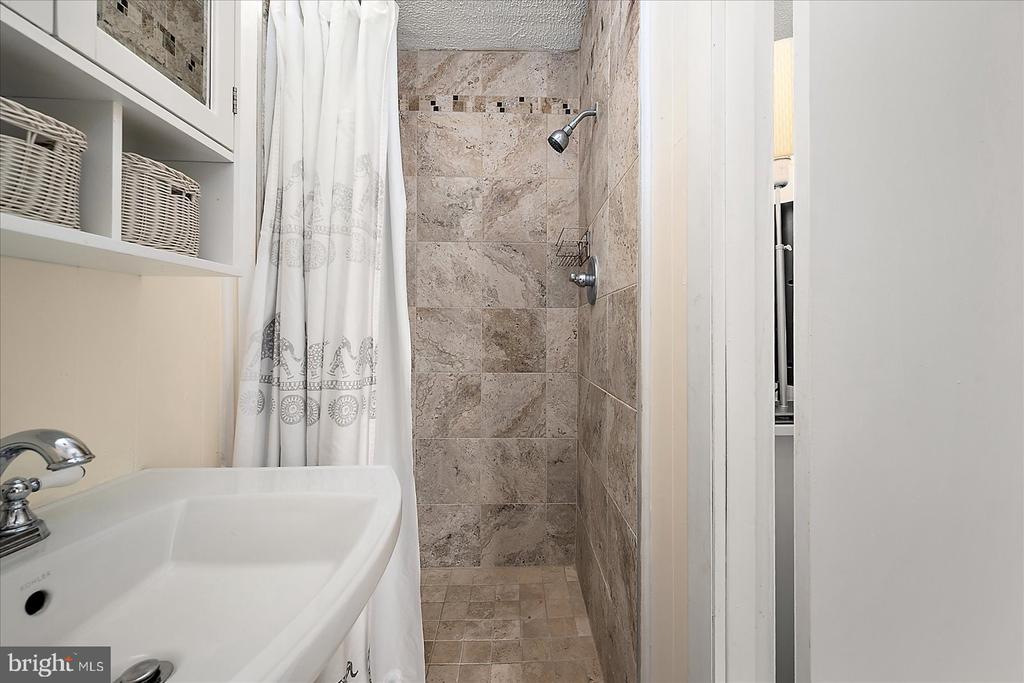 170 CAPTAINS QUARTERS ROAD 204