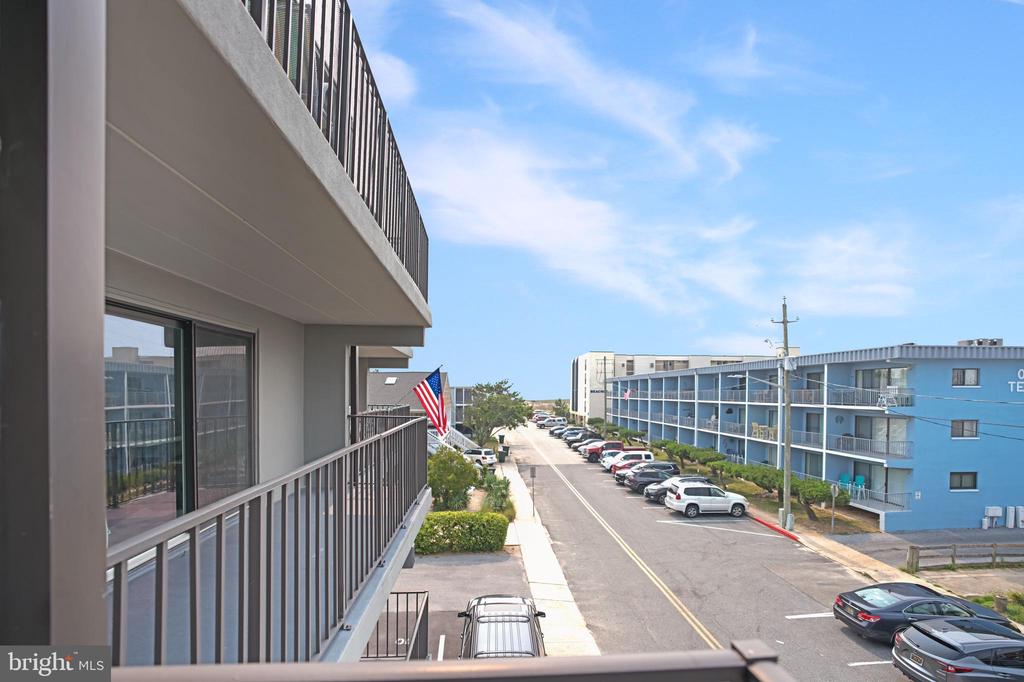 18 69TH STREET Unit: 9