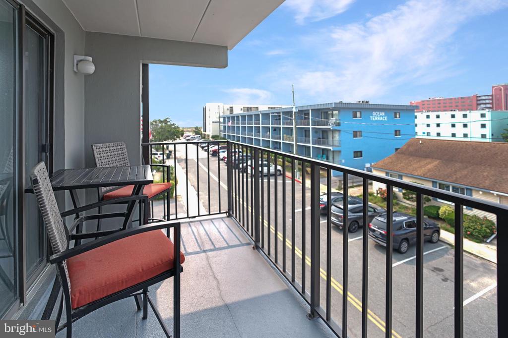 18 69TH STREET Unit: 9