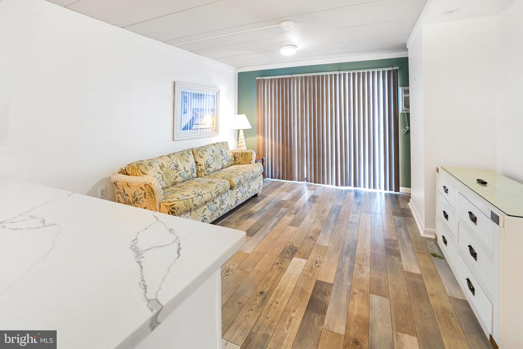 18 69TH STREET Unit: 9