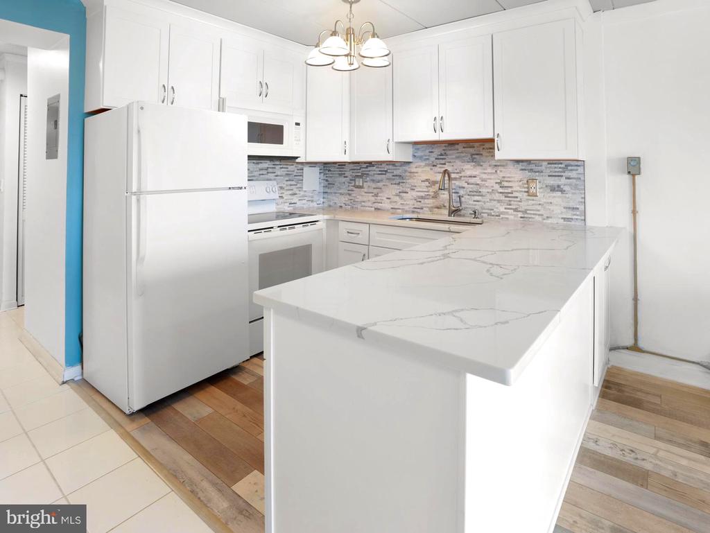 18 69TH STREET Unit: 9
