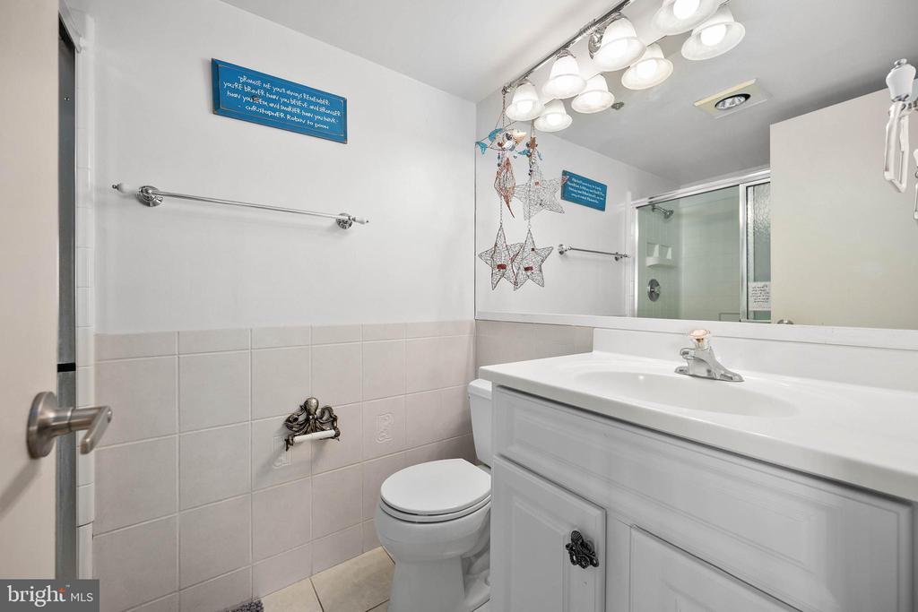11000 COASTAL HIGHWAY Unit: 1105