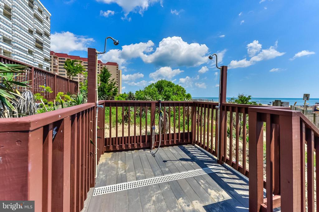 11000 COASTAL HIGHWAY Unit: 1105