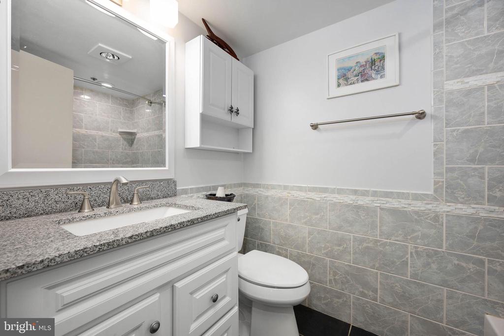 11000 COASTAL HIGHWAY Unit: 1105