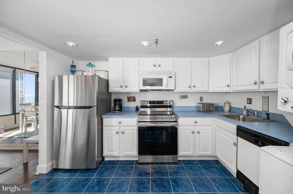 11000 COASTAL HIGHWAY Unit: 1105