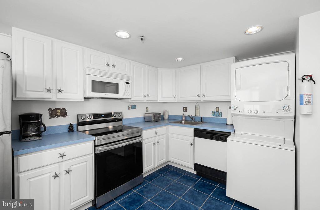 11000 COASTAL HIGHWAY Unit: 1105