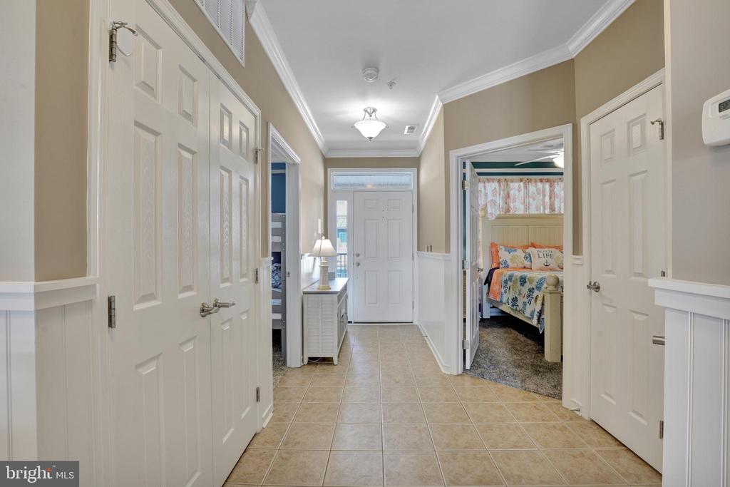 35 FOUNTAIN DRIVE W Unit: LUG-AV-4D