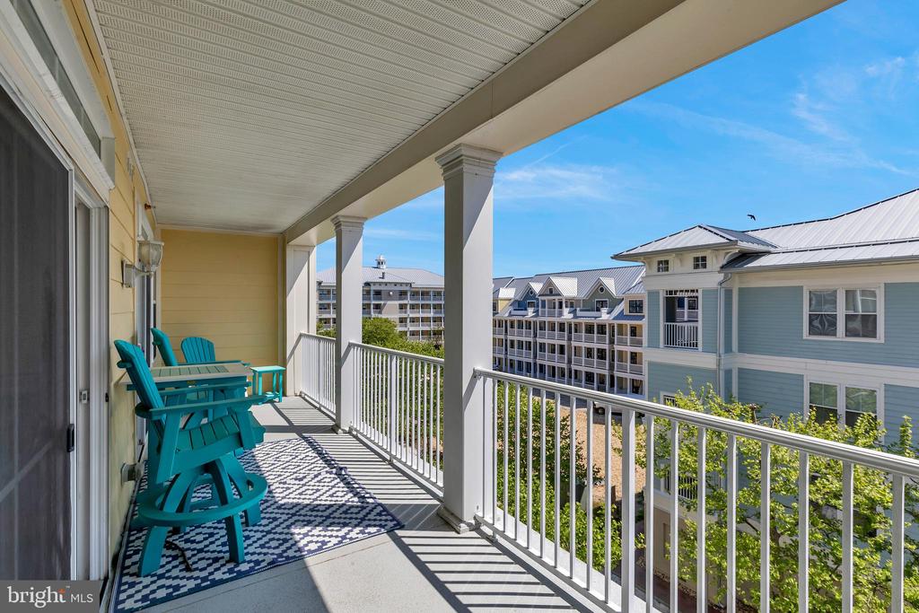 35 FOUNTAIN DRIVE W Unit: LUG-AV-4D