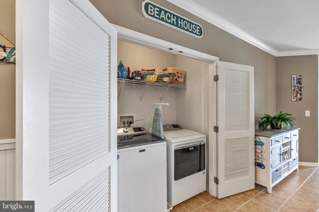 35 FOUNTAIN DRIVE W Unit: LUG-AV-4D