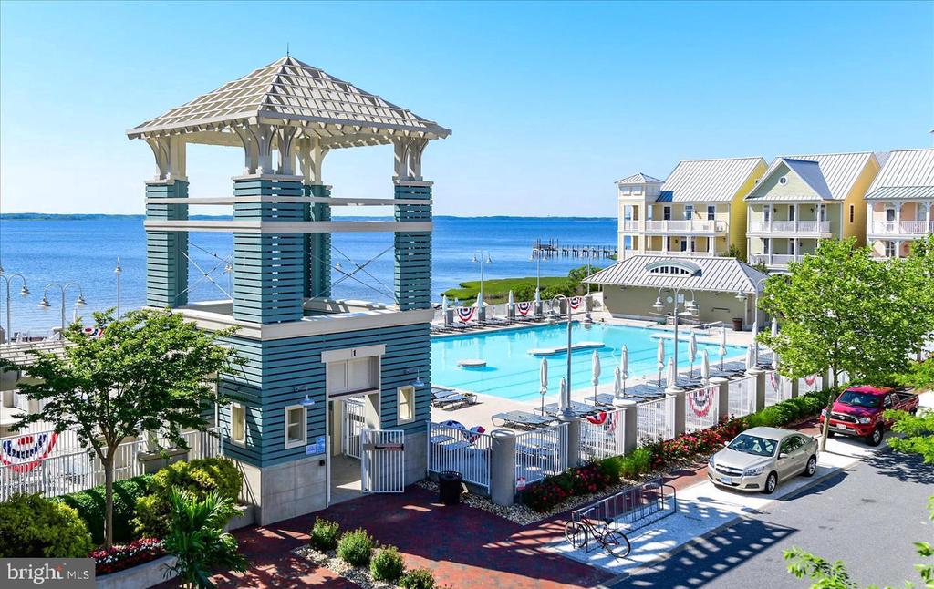 35 FOUNTAIN DRIVE W Unit: LUG-AV-4D