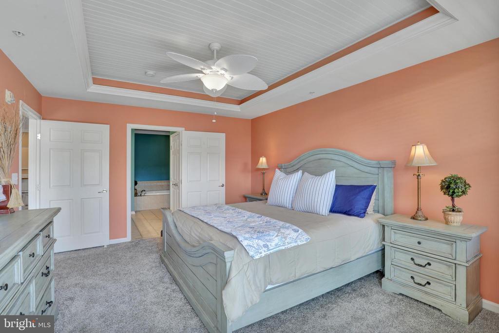 35 FOUNTAIN DRIVE W Unit: LUG-AV-4D