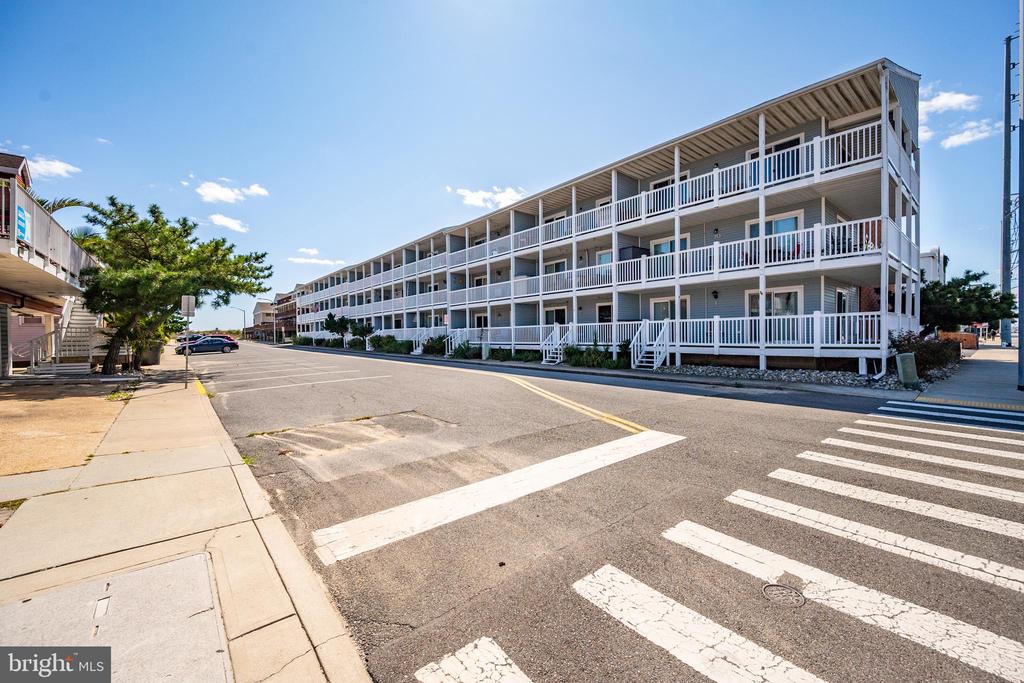 17 72ND STREET Unit: 21