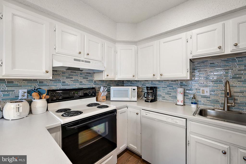 17 72ND STREET Unit: 21