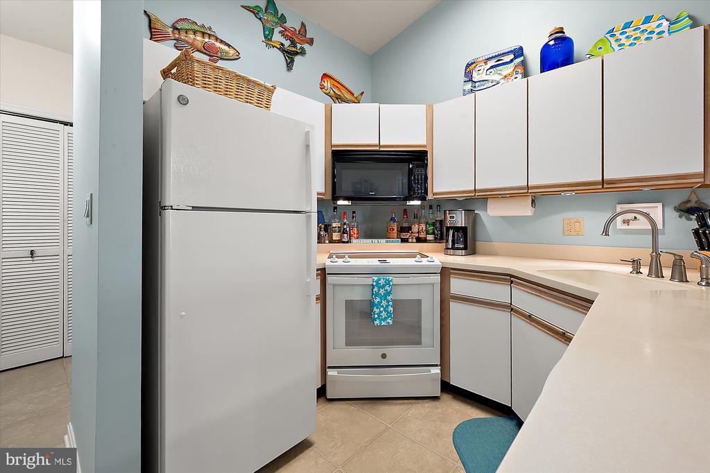 201 S HERON DRIVE Unit: C-12