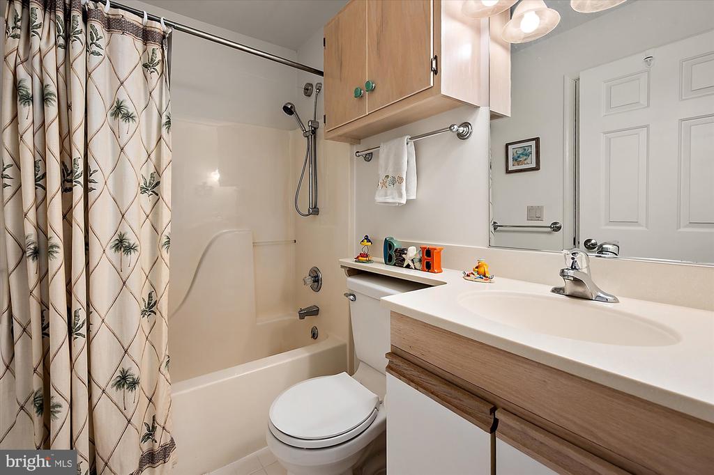 201 S HERON DRIVE Unit: C-12