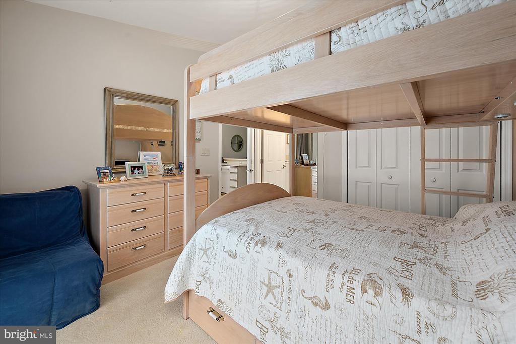 201 S HERON DRIVE Unit: C-12