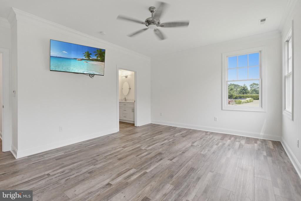 4 MARTZ COURT