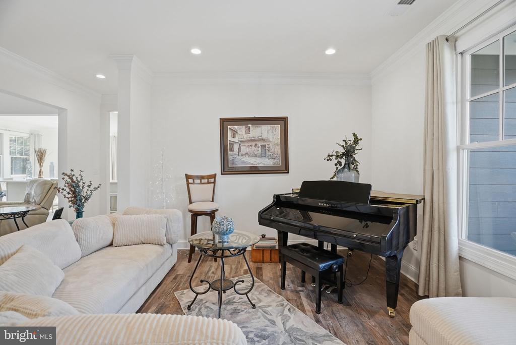 4 MARTZ COURT