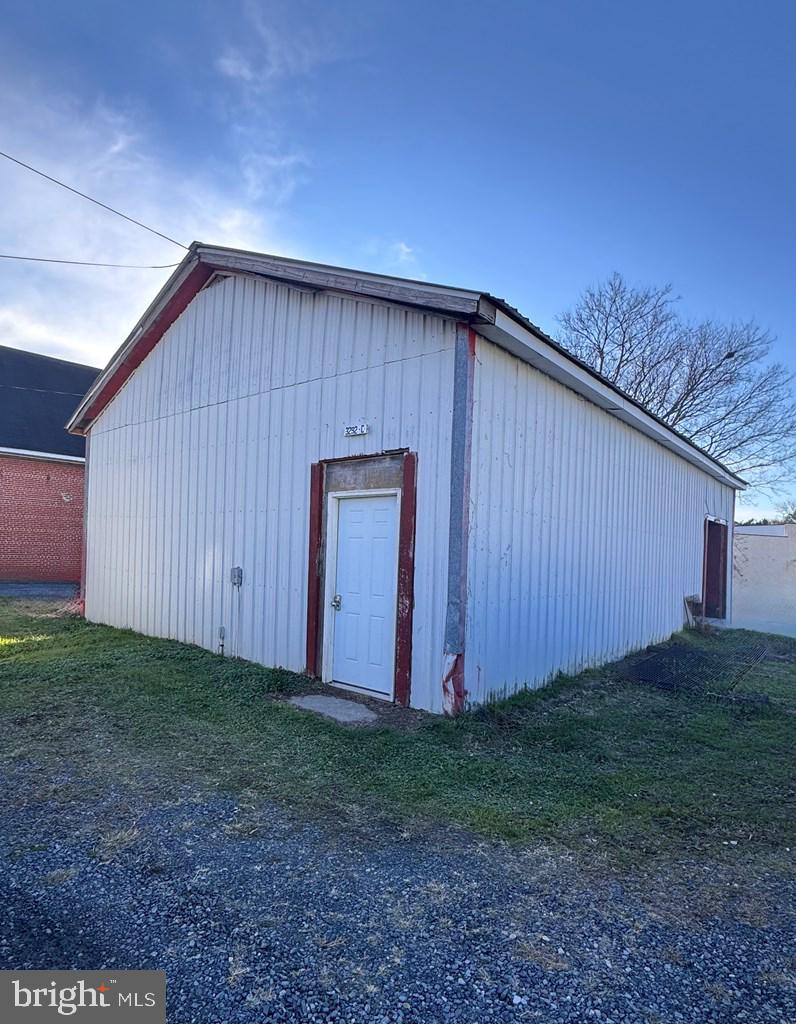 3292 MAIN ST