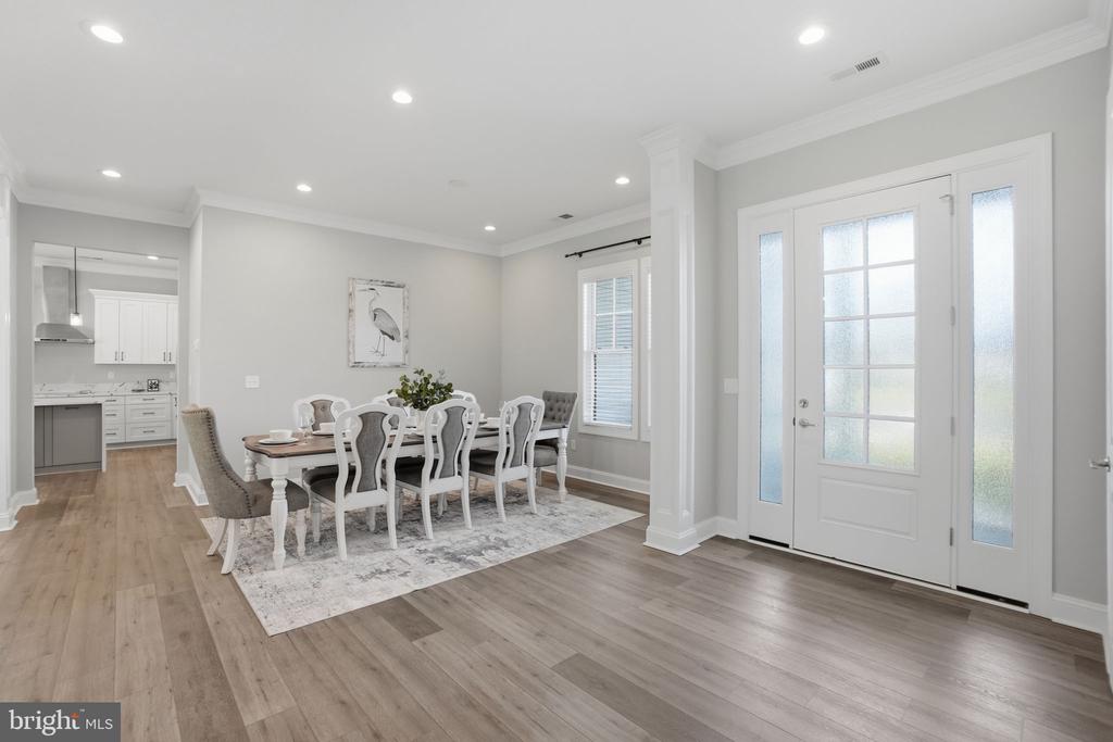 8 SEAY COURT