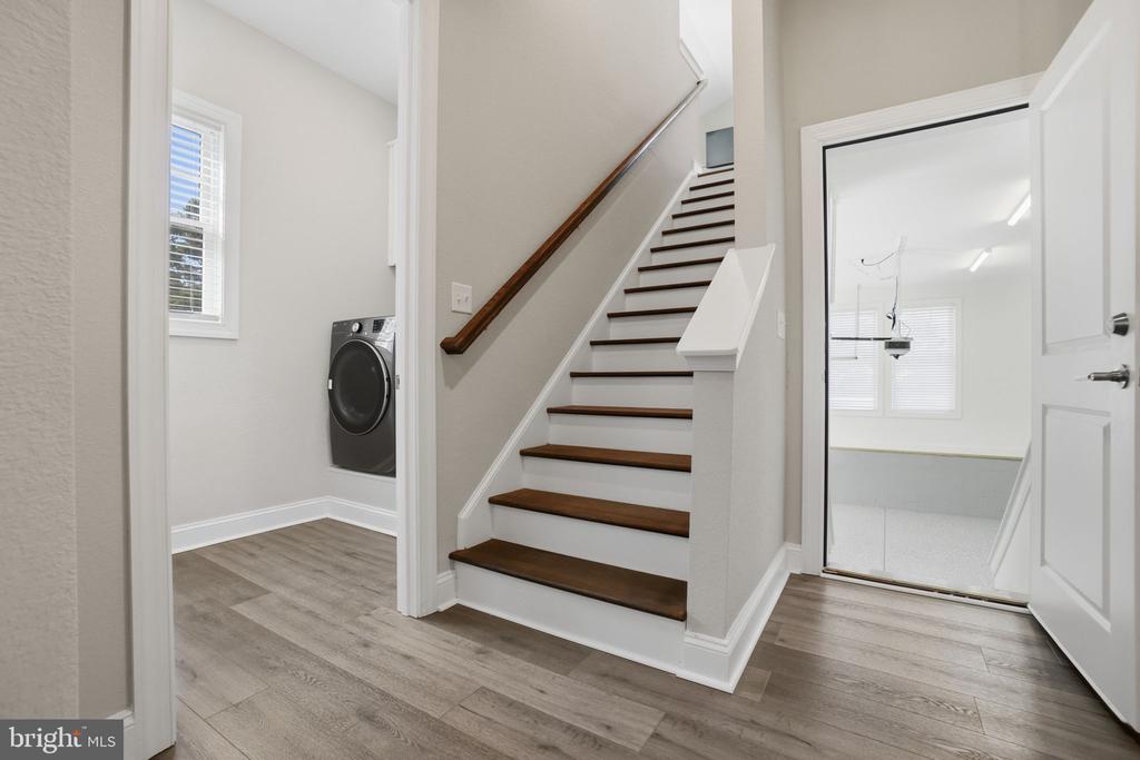 8 SEAY COURT