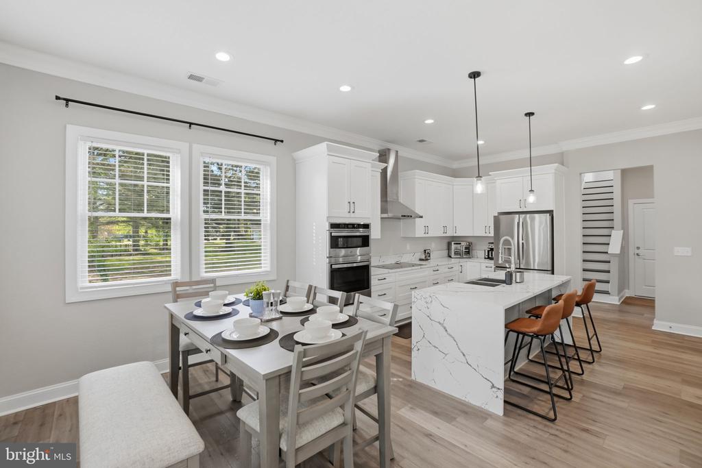 8 SEAY COURT