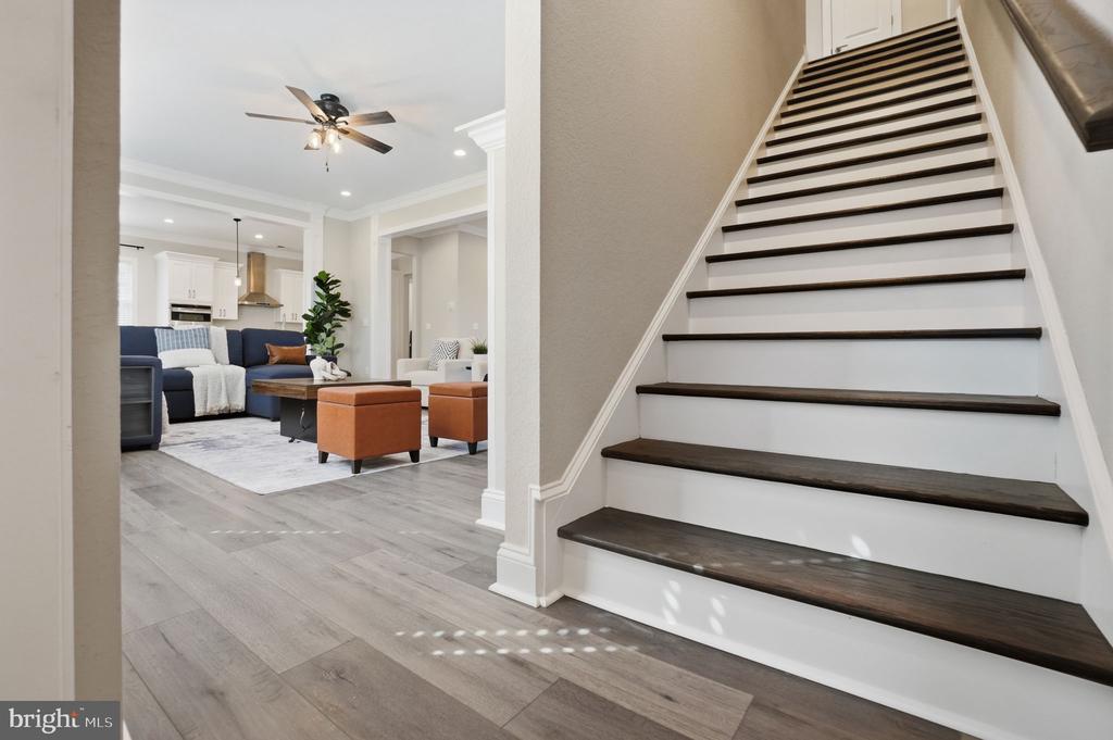 8 SEAY COURT