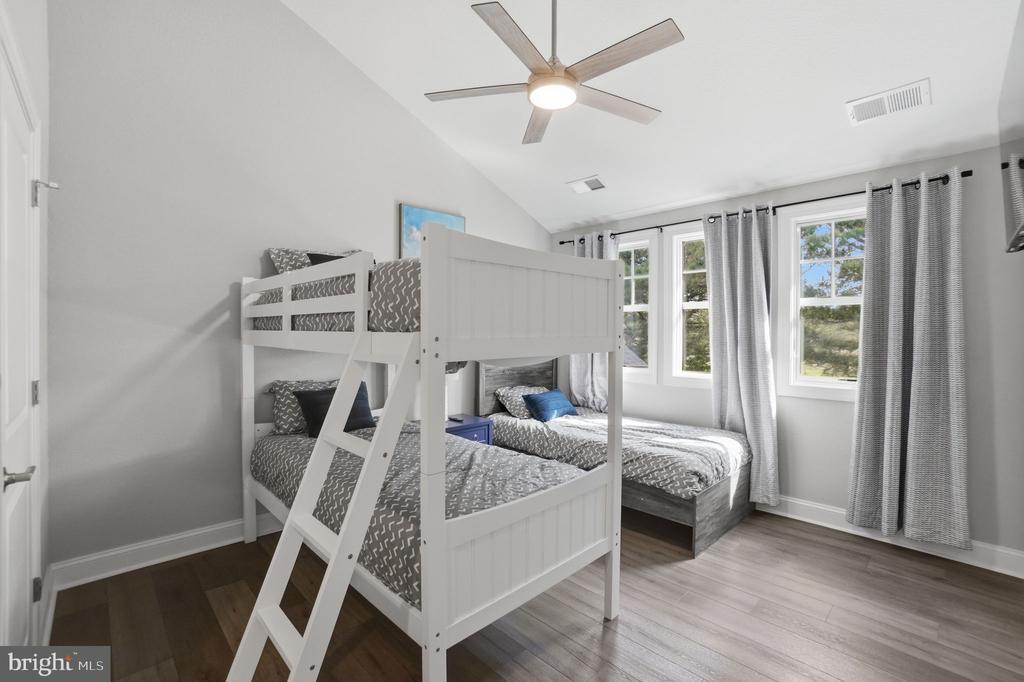 8 SEAY COURT
