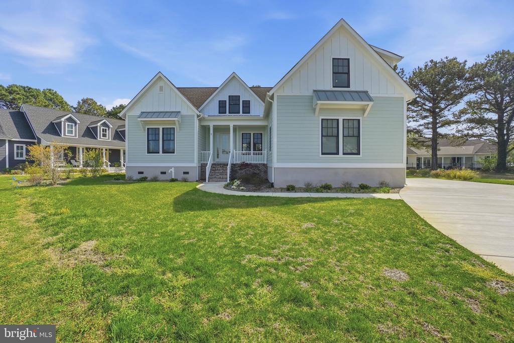 8 SEAY COURT