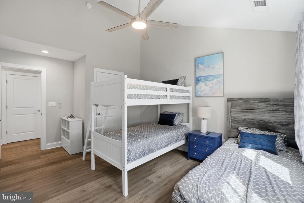 8 SEAY COURT