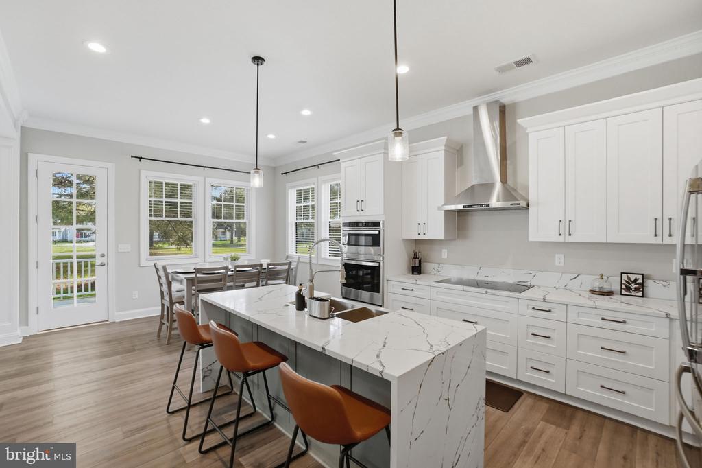 8 SEAY COURT