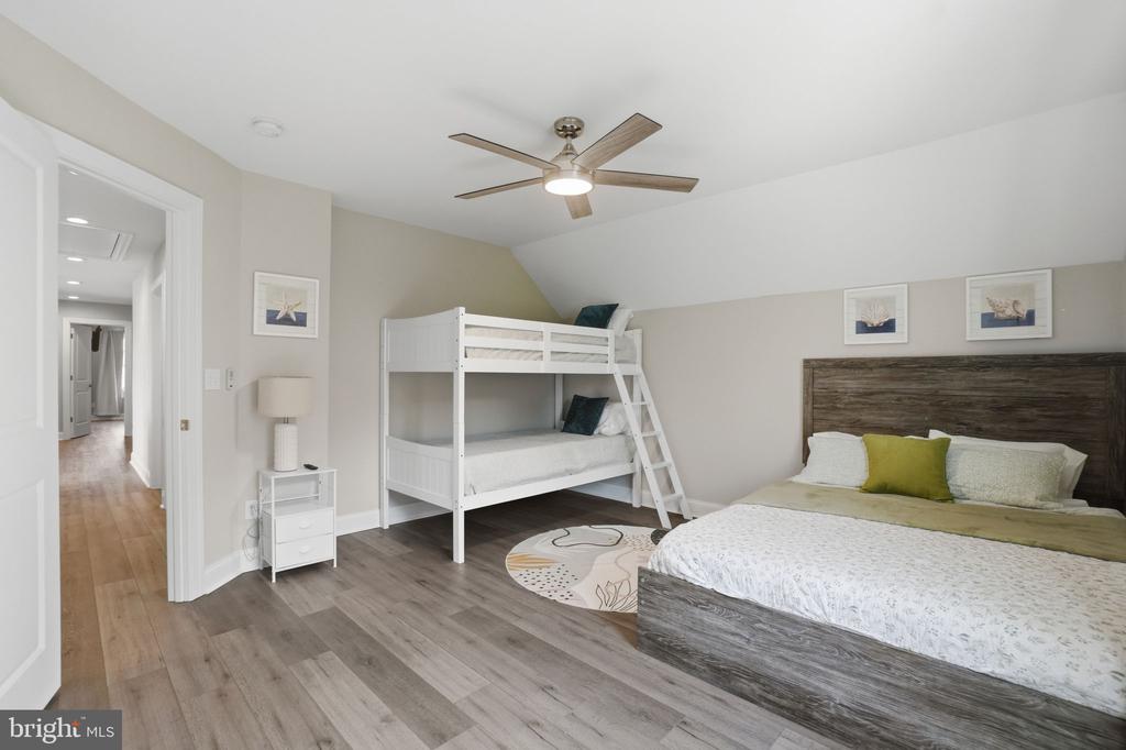 8 SEAY COURT