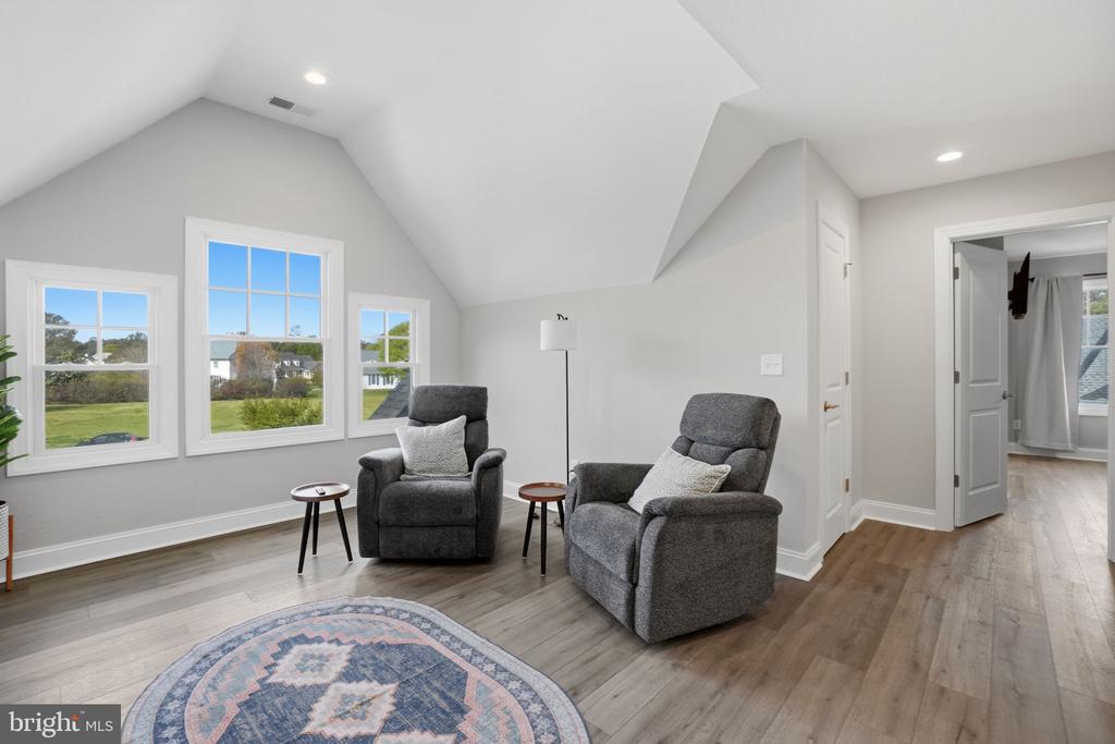 8 SEAY COURT