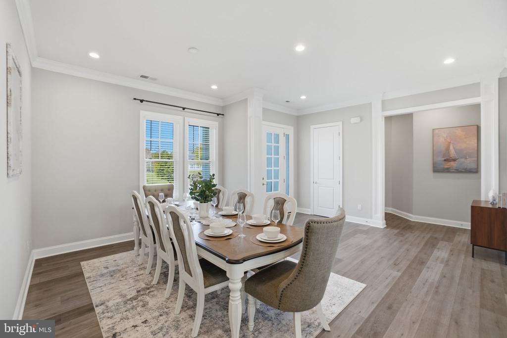 8 SEAY COURT