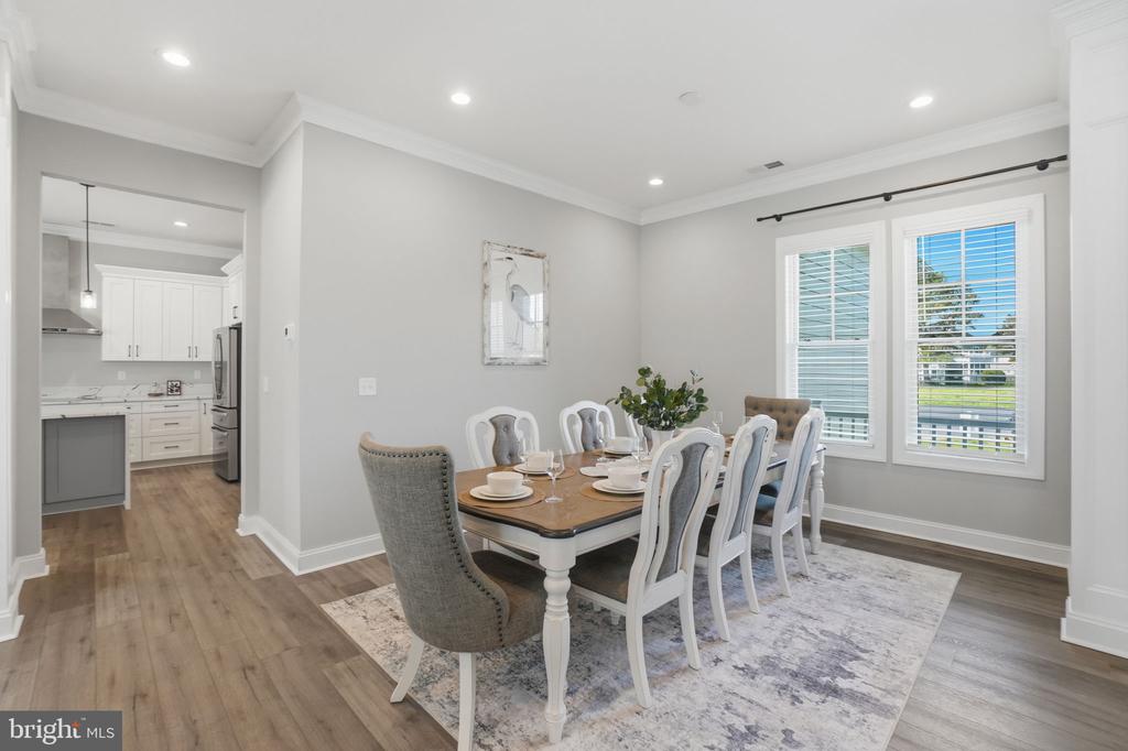 8 SEAY COURT