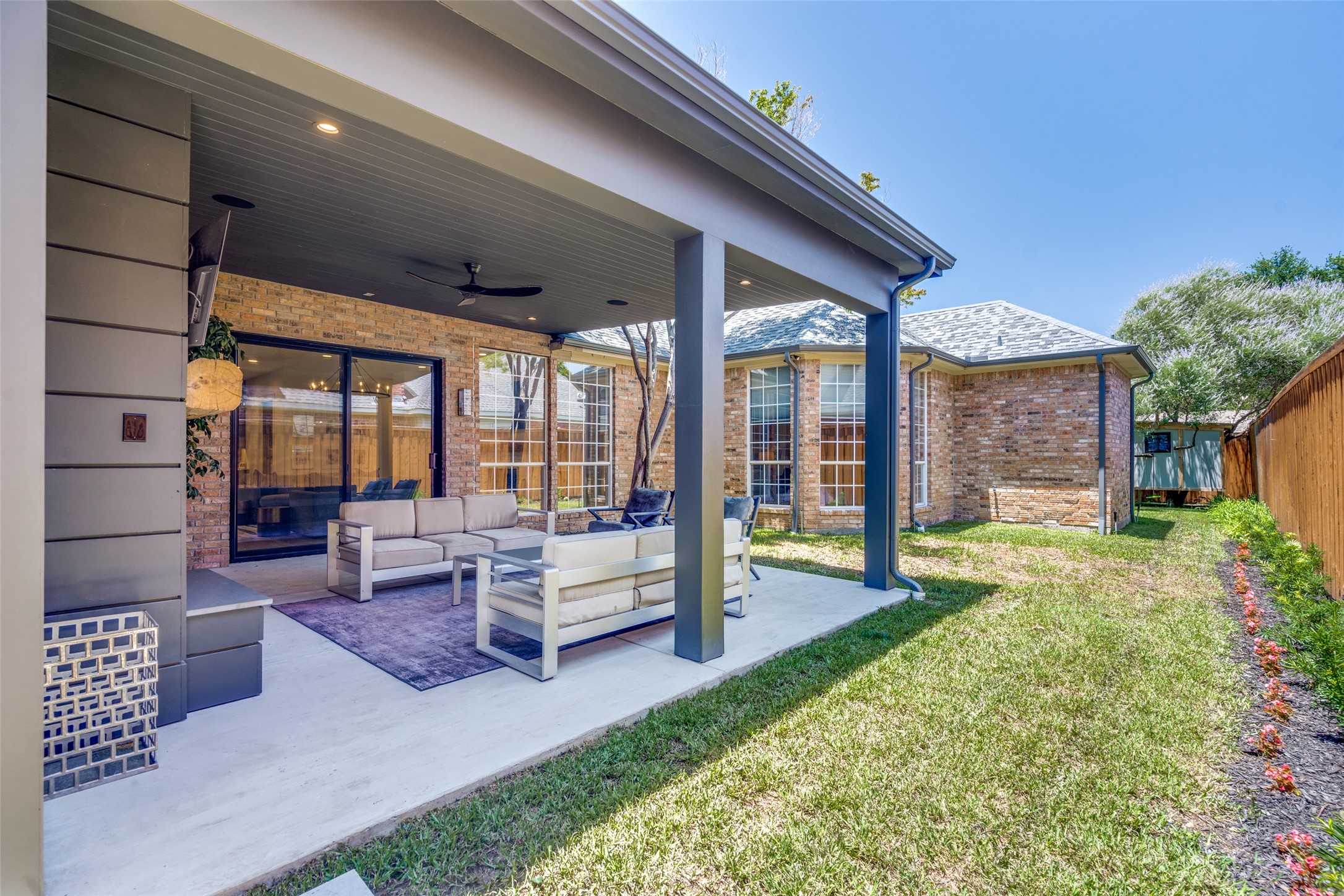 5019 Hudson Drive