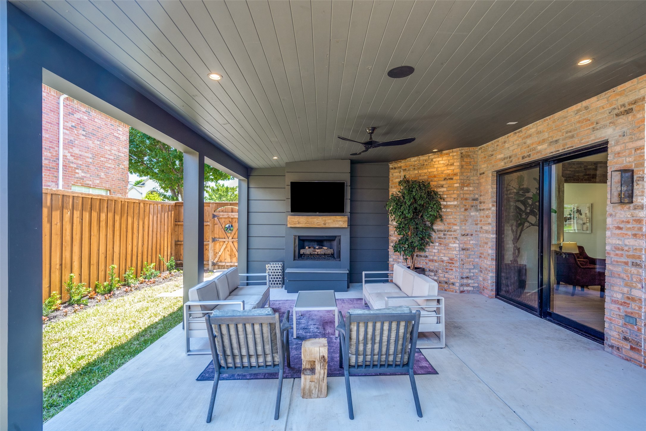 5019 Hudson Drive