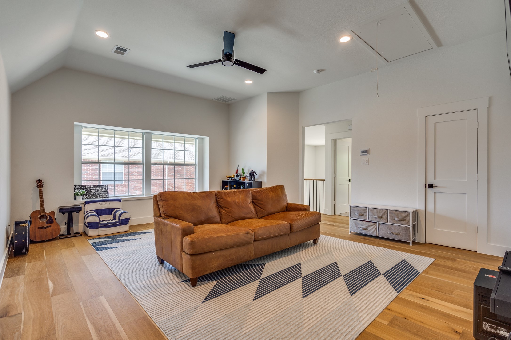 5019 Hudson Drive