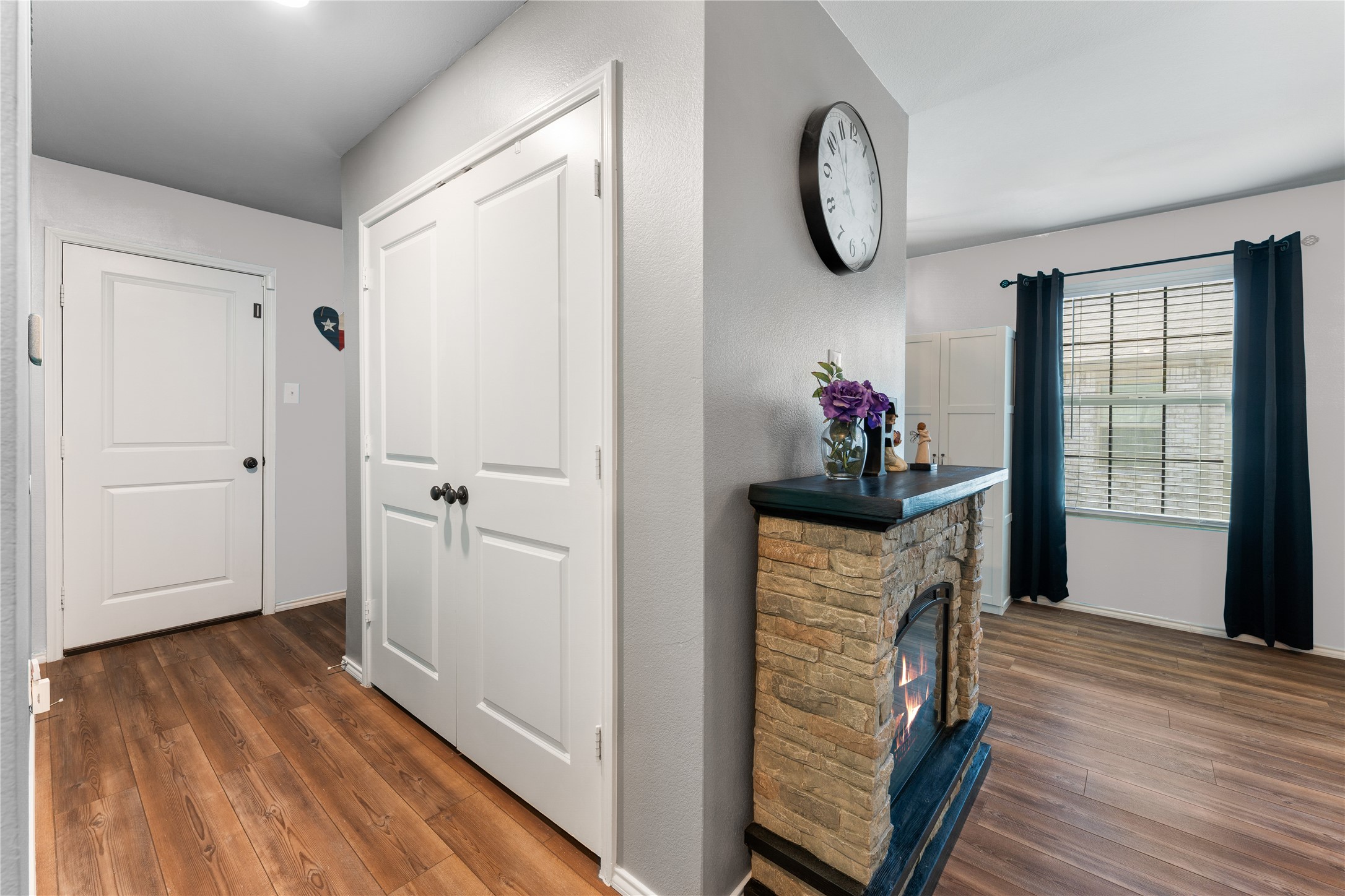 2213 Nightgrove Circle