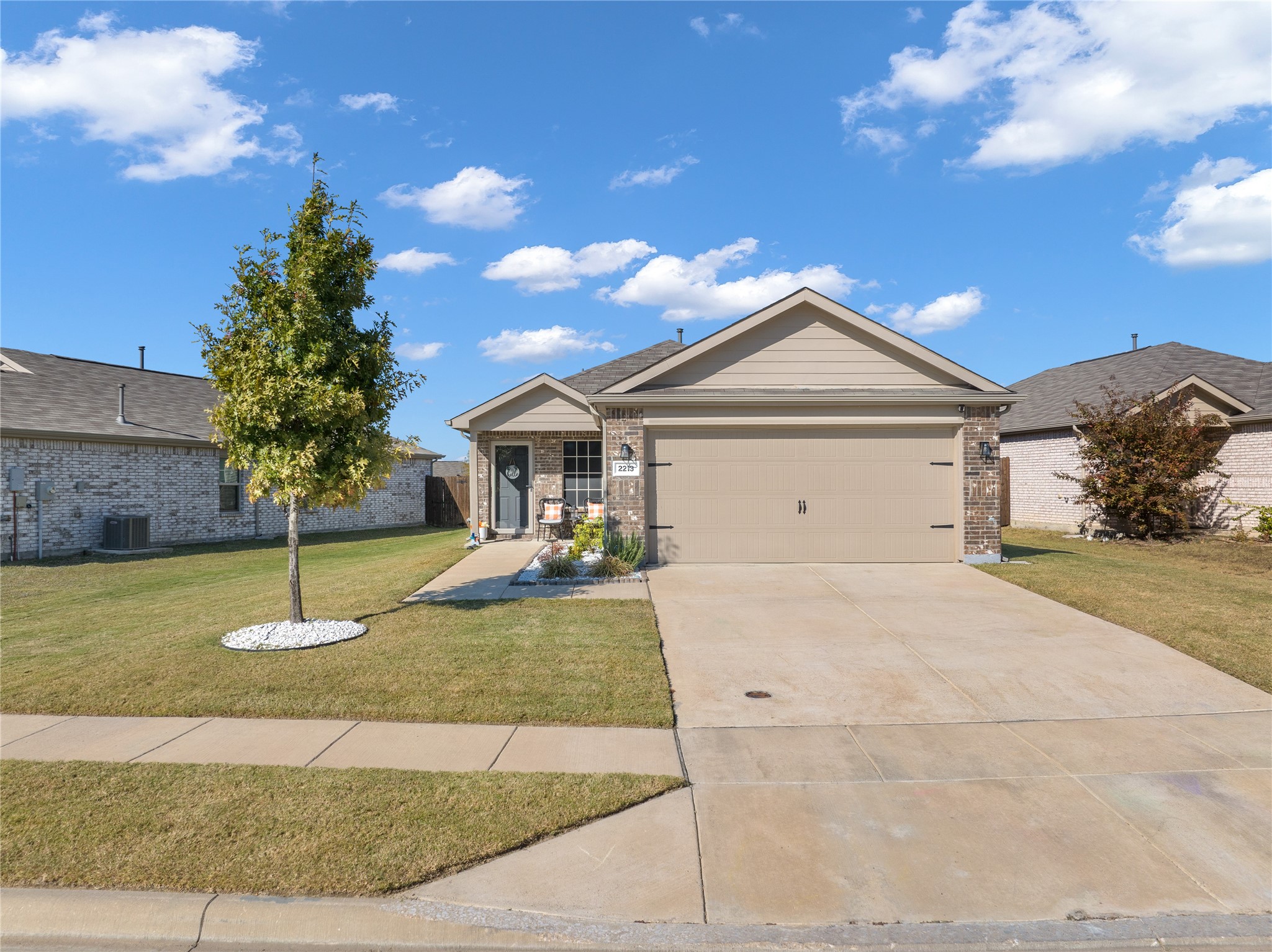 2213 Nightgrove Circle