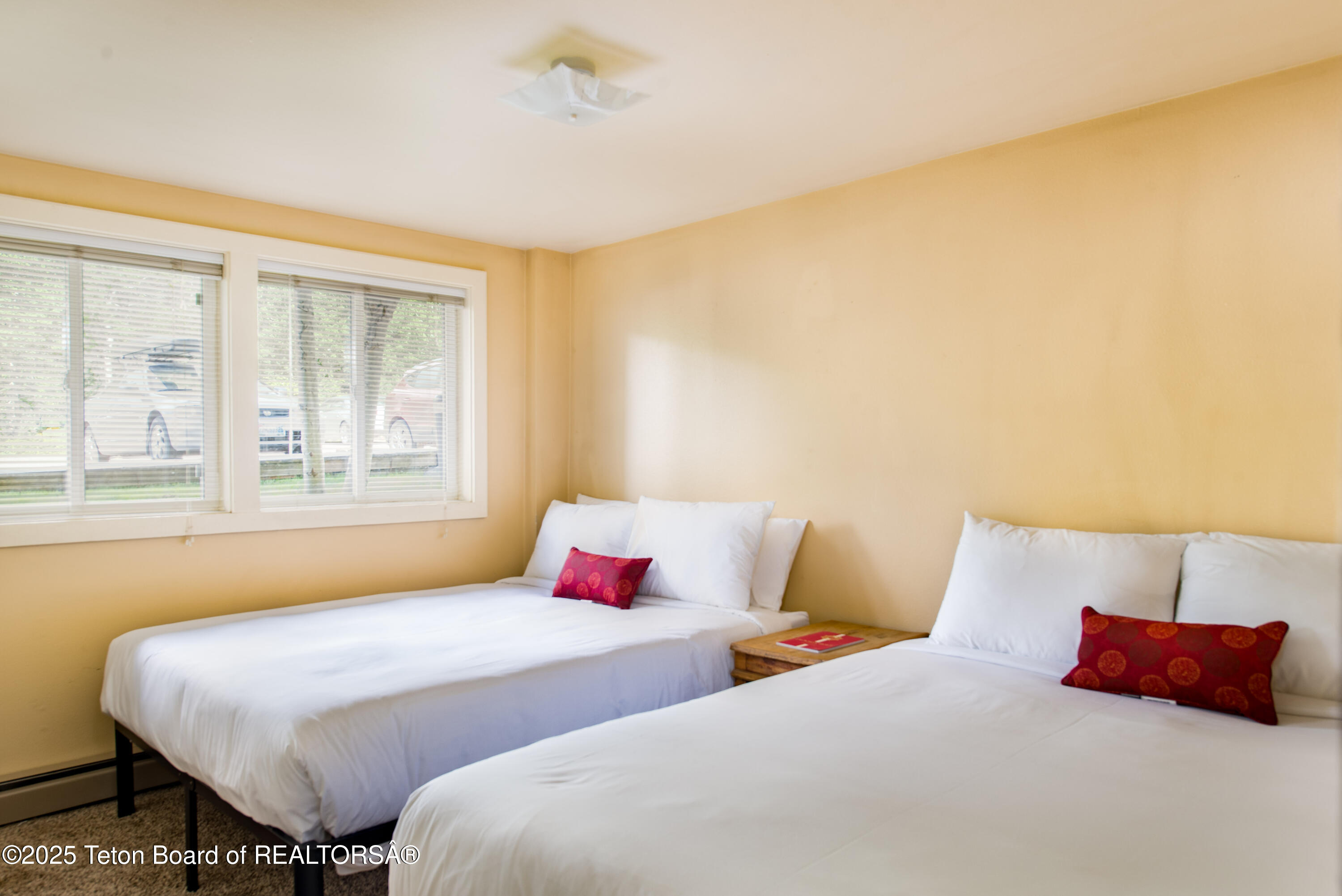 7120 N RACHEL Way, 1-2