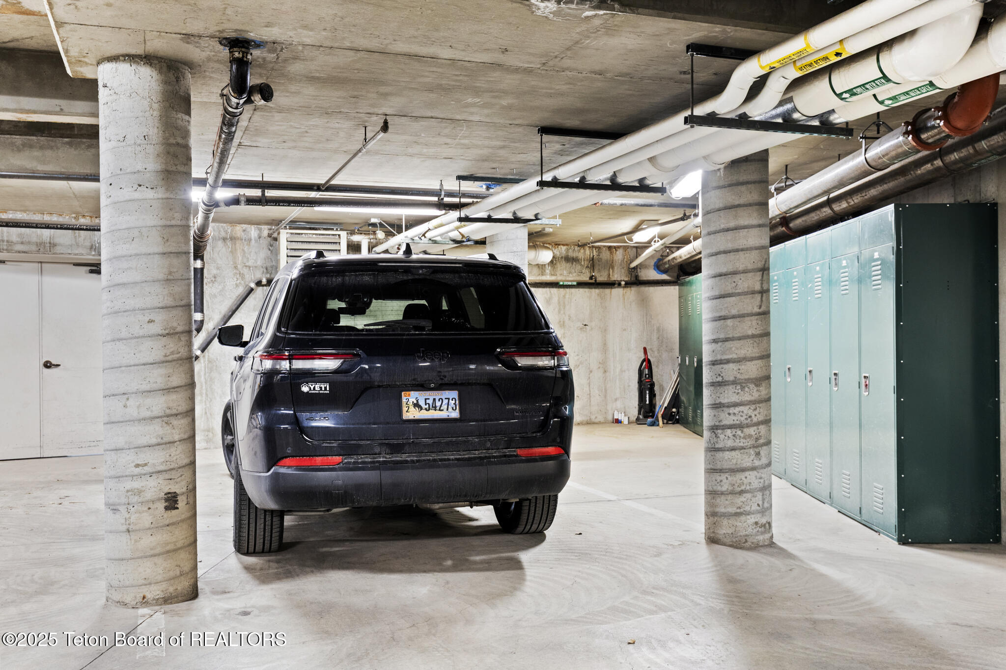 3285 W VILLAGE Drive, 304