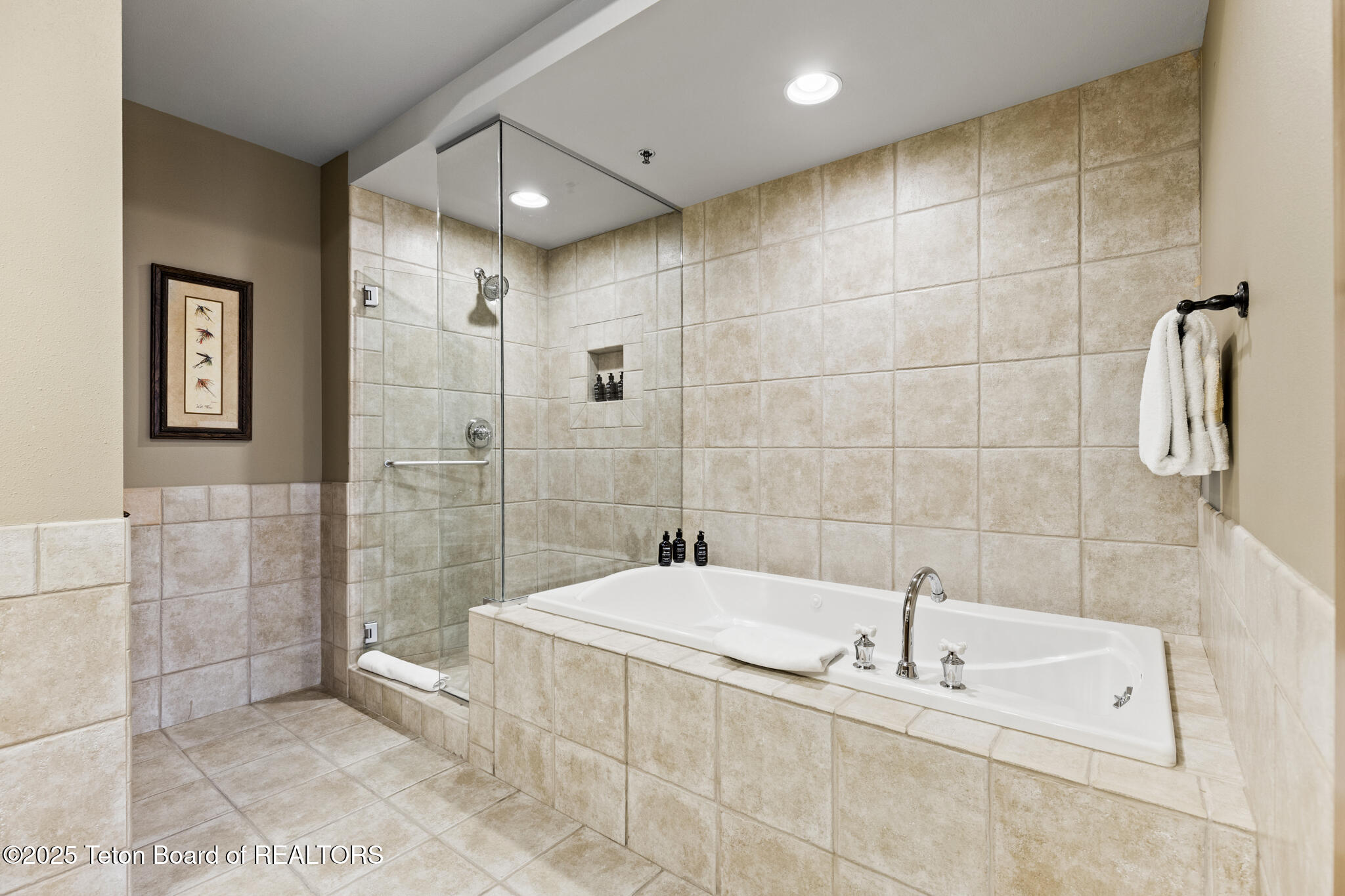 3285 W VILLAGE Drive, 304