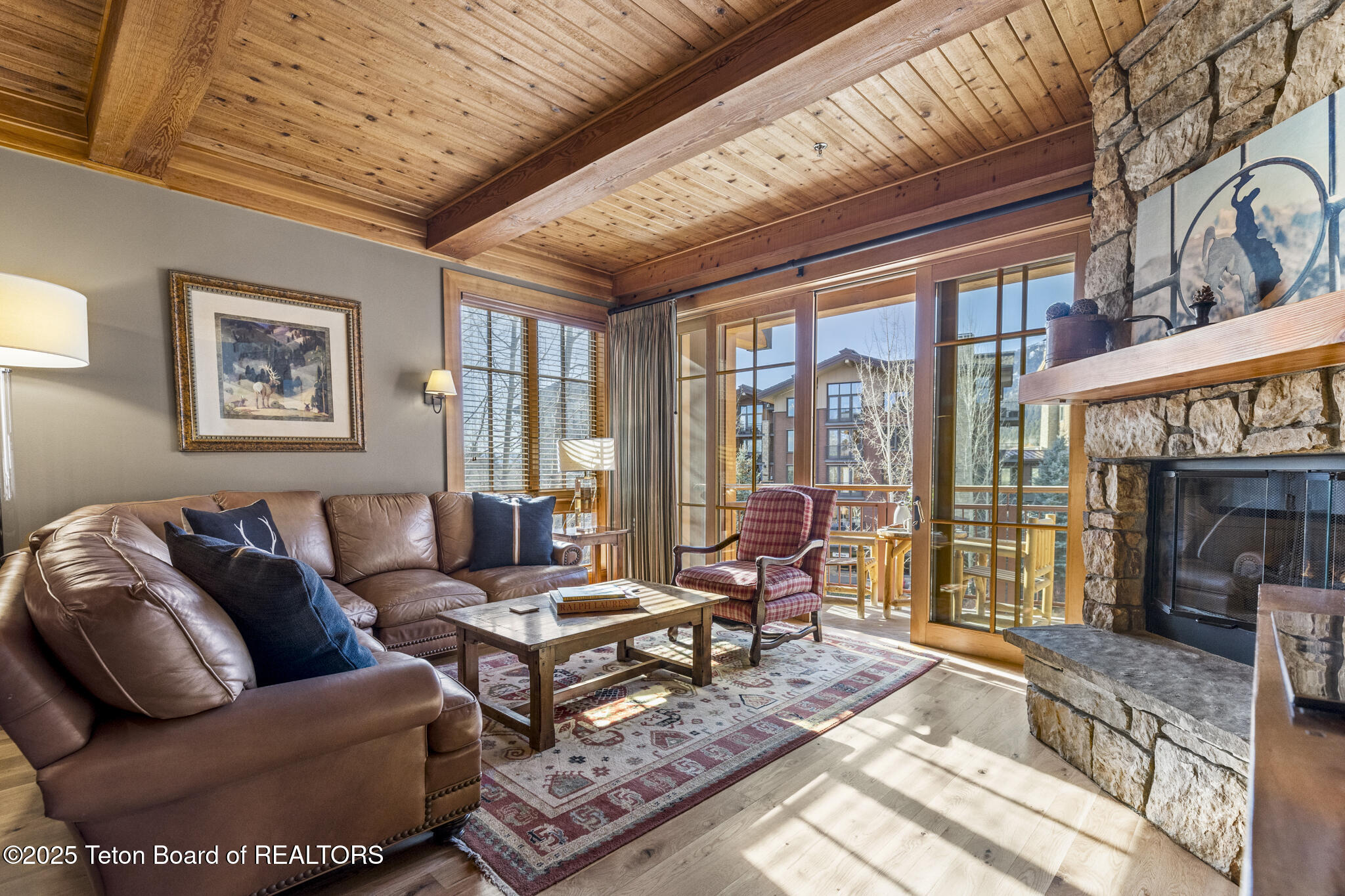 3285 W VILLAGE Drive, 304