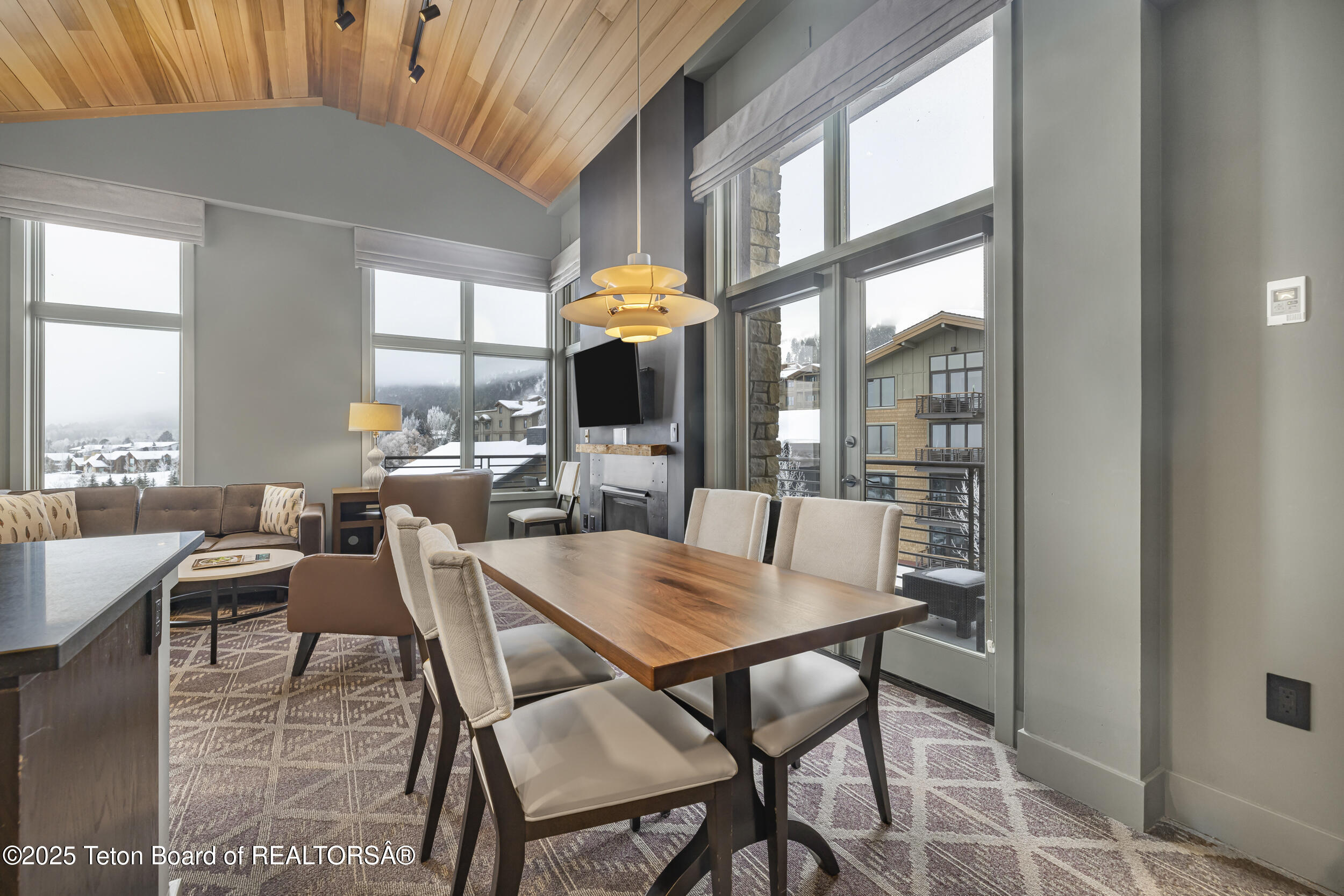 3325 W VILLAGE Drive, 559 / 561