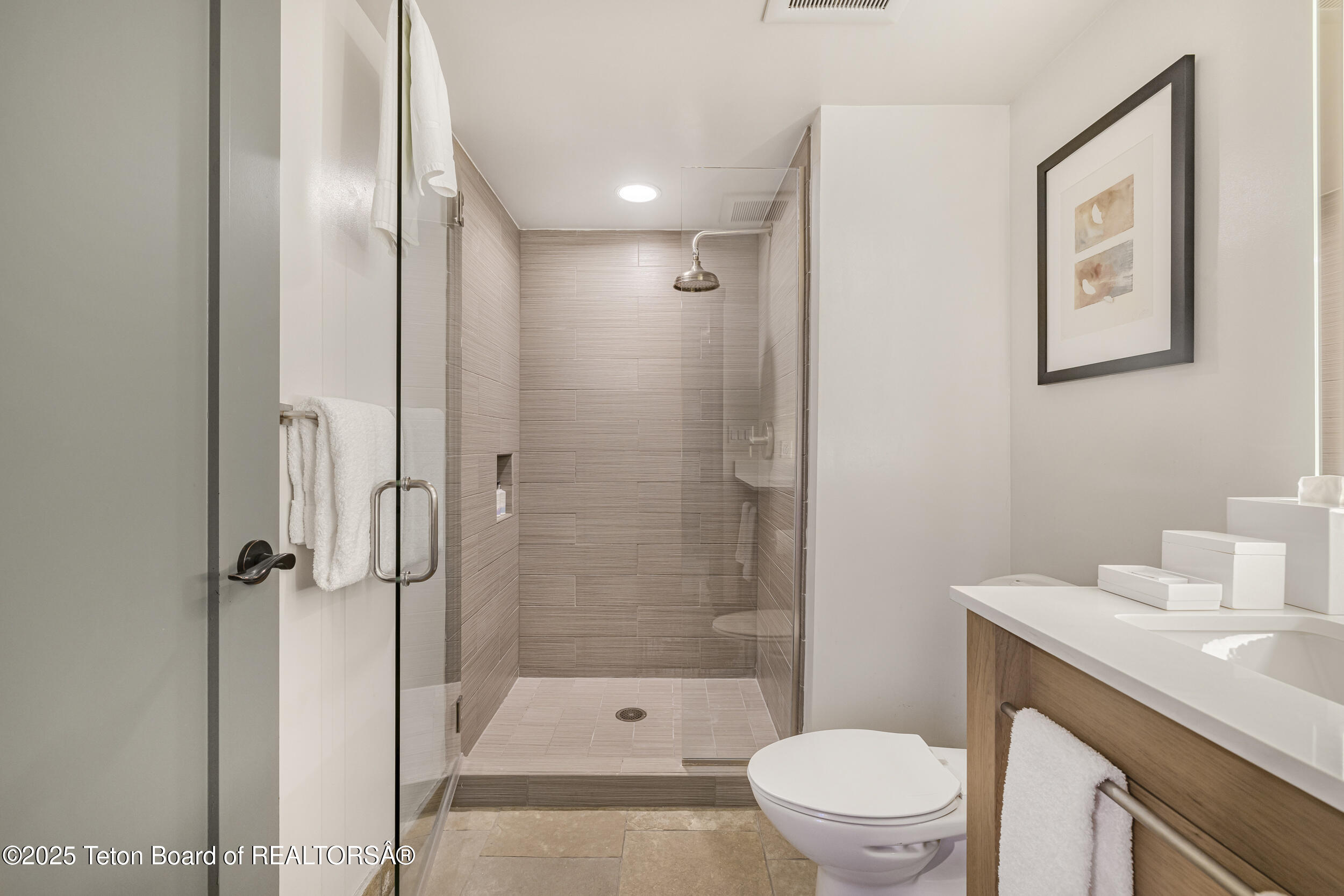 3325 W VILLAGE Drive, 559 / 561