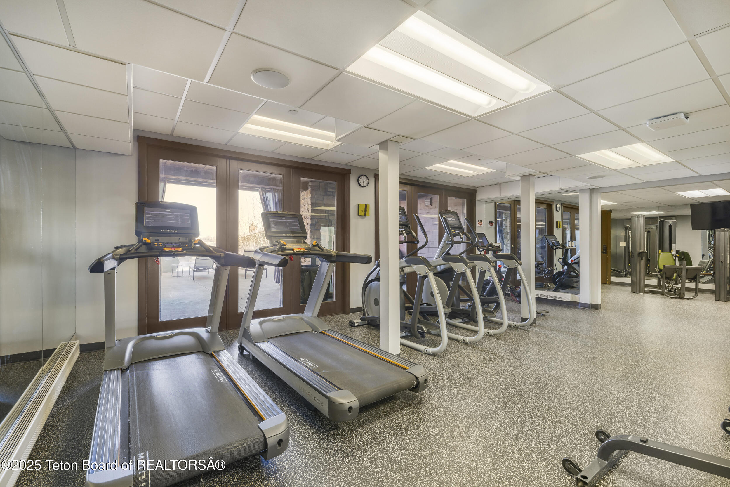 3325 W VILLAGE Drive, 559 / 561