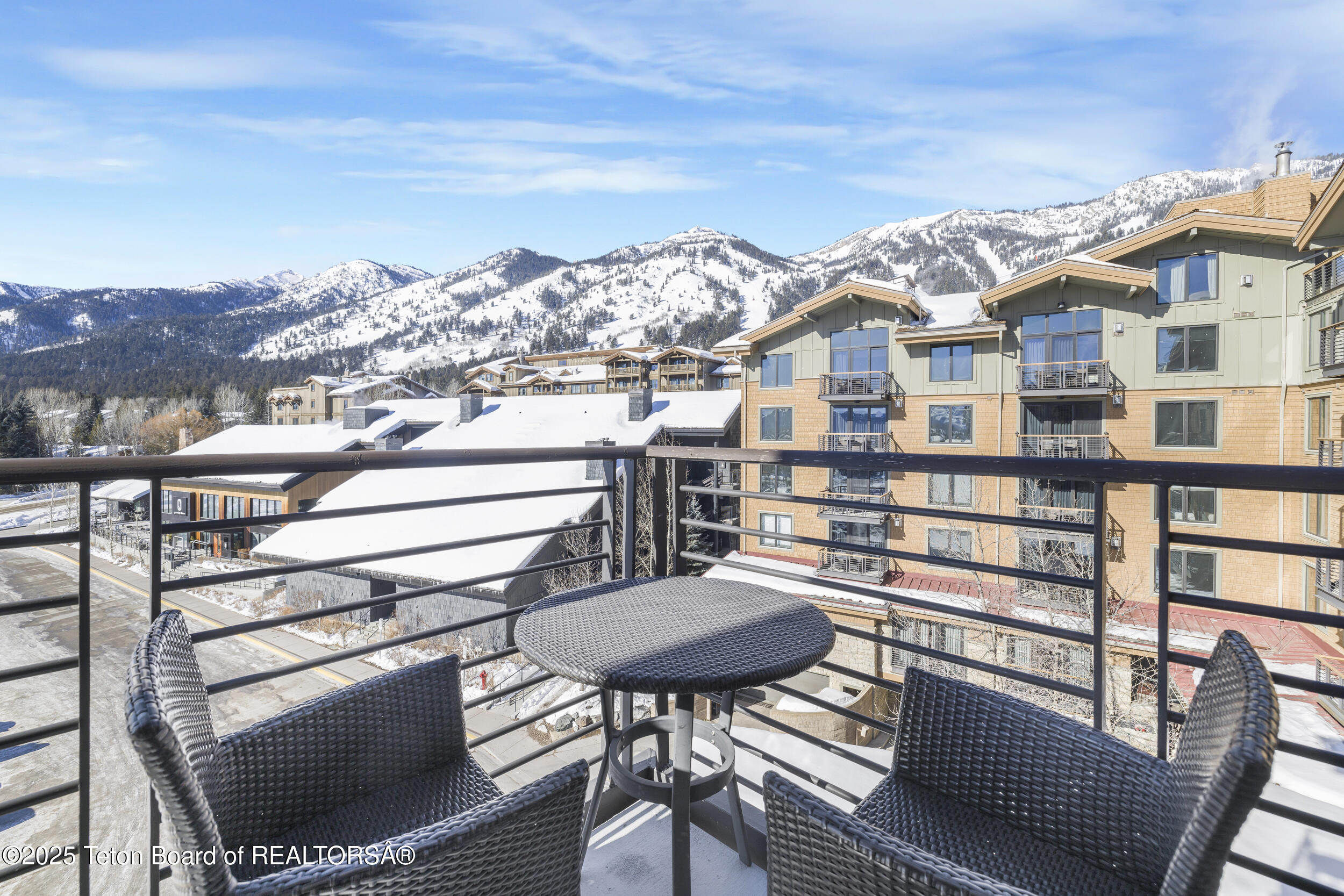 3325 W VILLAGE Drive, 559 / 561