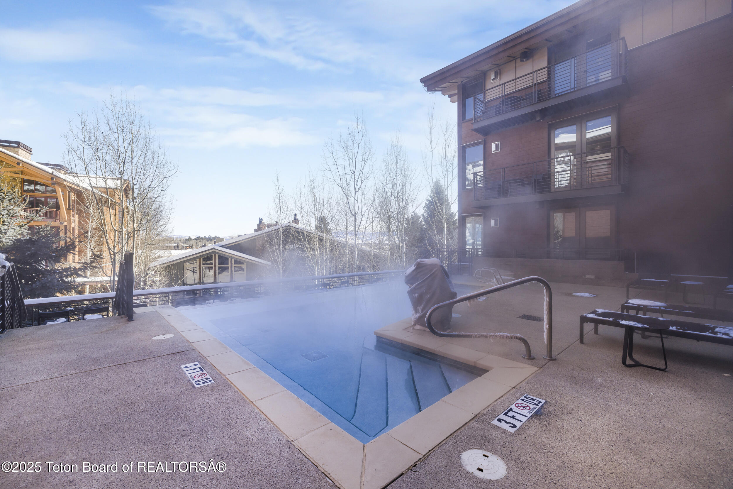 3325 W VILLAGE Drive, 559 / 561