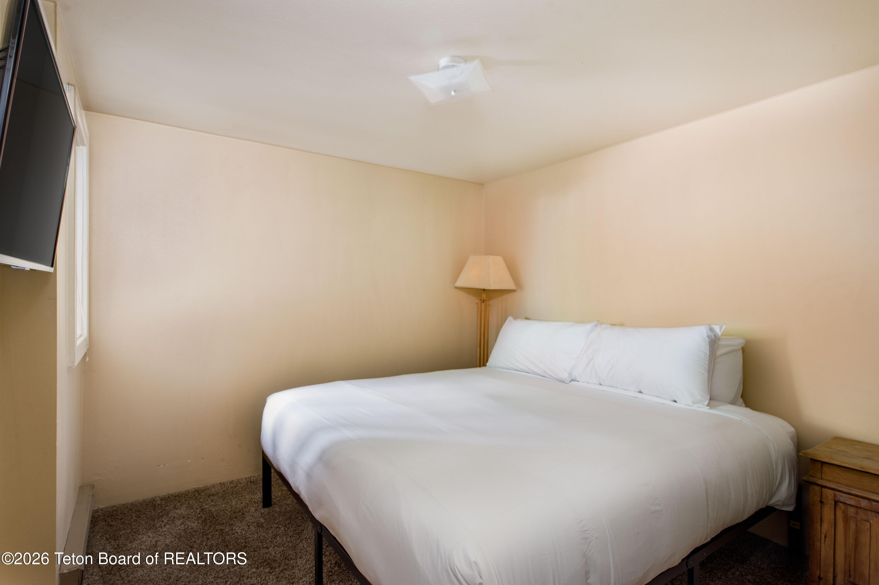 7120 N RACHEL Way 1-2